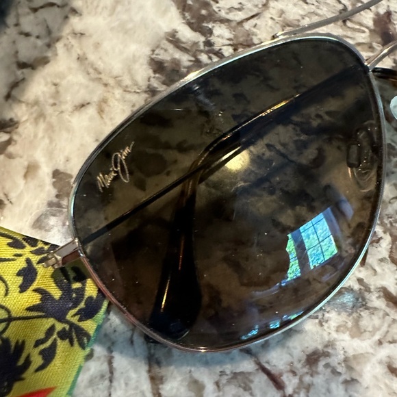 Maui Jim Cliff House Aviator Sunglasses, Gold frame - Picture 8 of 8